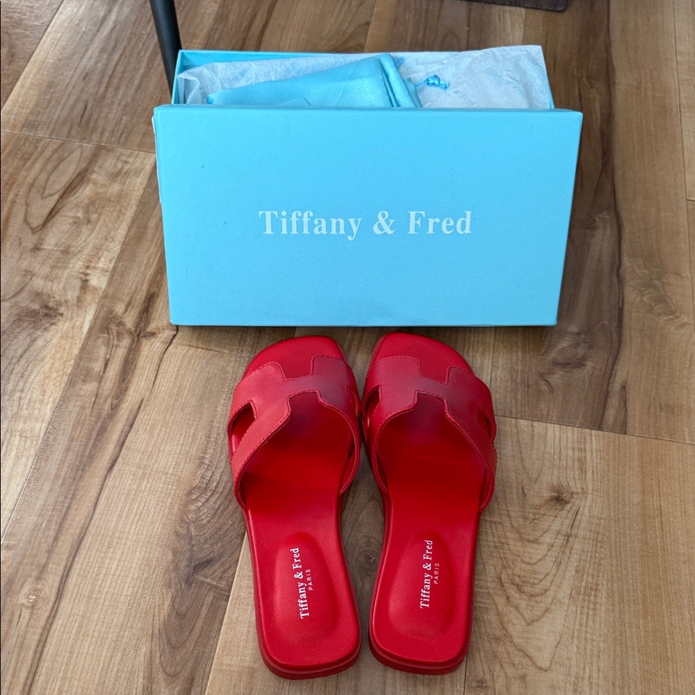 Tiffany & Fred Vibrant Red Slides